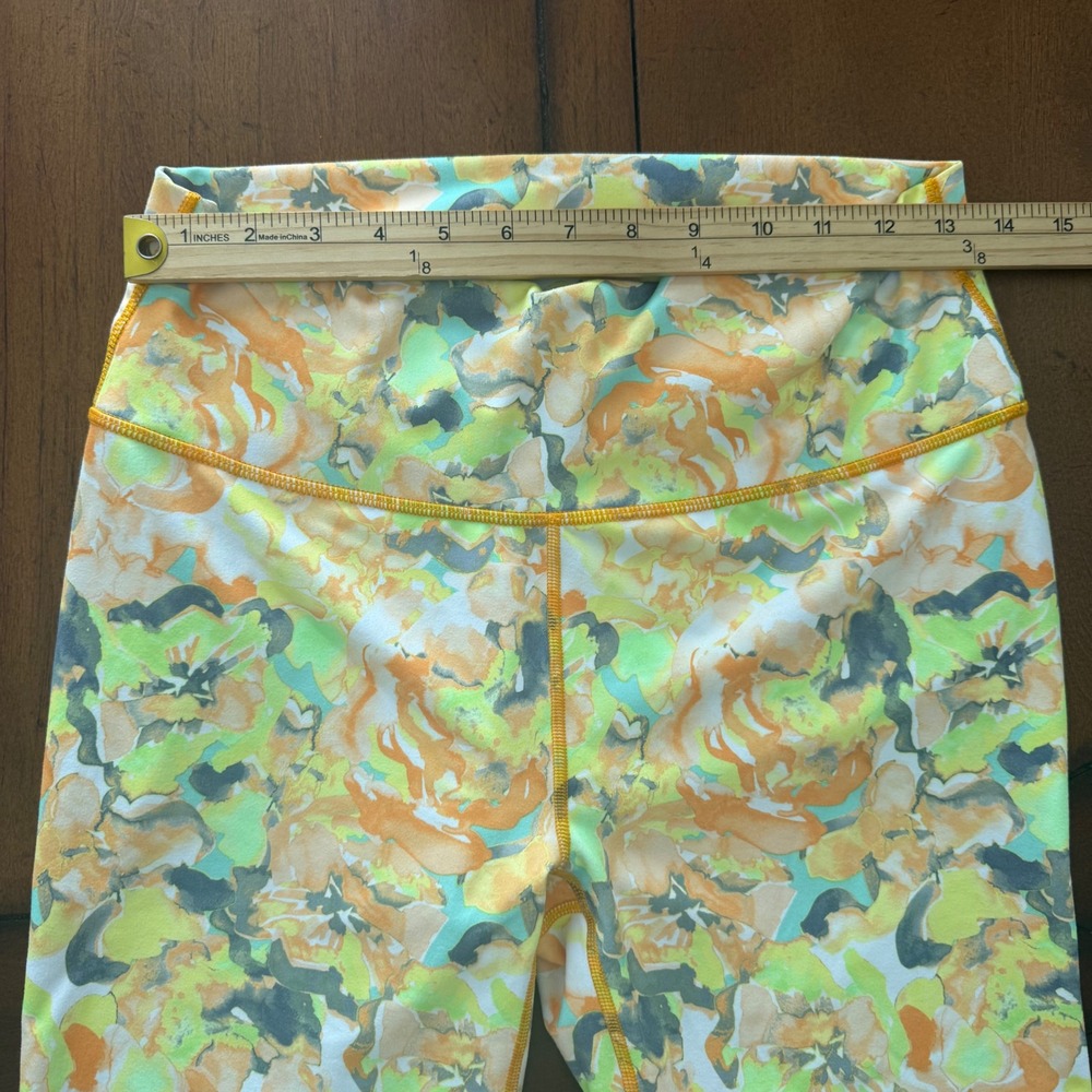 Fabletics PowerHold Floral Watercolor 2 Piece Activewear Set Yellow Orange M - Picture 6 of 11